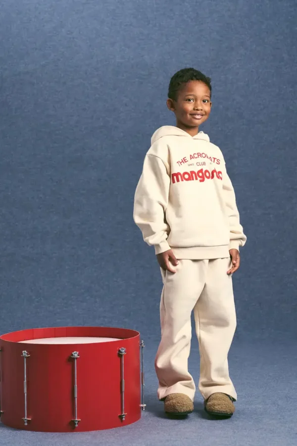 Maison Mangostan | THE ACROBATS HOODIE ANGORA | Mellow - Image 3